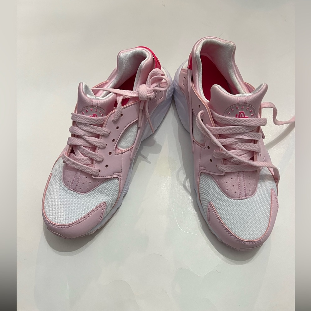 Nike Huarache Run Sneakers 6 1-2 y